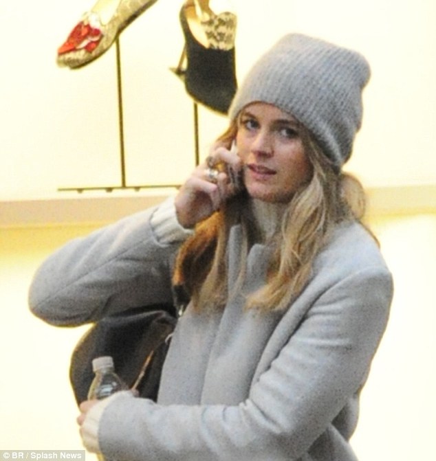 Cressida left empty-handed from the lingerie store 