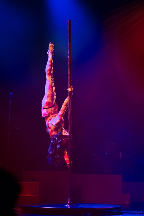 This is Tanya Brno, one of two people worth watching in this show. The wobbliness of this pole heightened the tension in her insanely good pole routine.