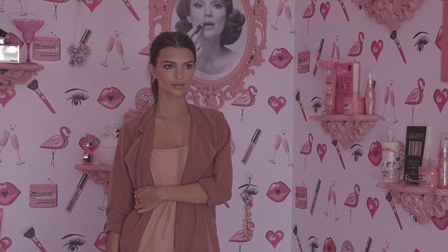 Adding: 'Realize that everyone feels that way so you might be looking at someone and thinking, oh they have everything I want and they're thinking the same thing'